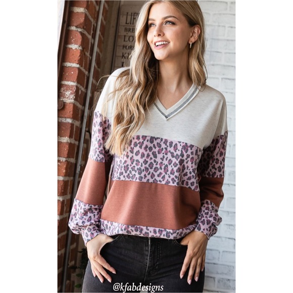 LAST 2! Soft V Neck Puff Sleeve Animal Contrast with Stitch Detail - Picture 4 of 12